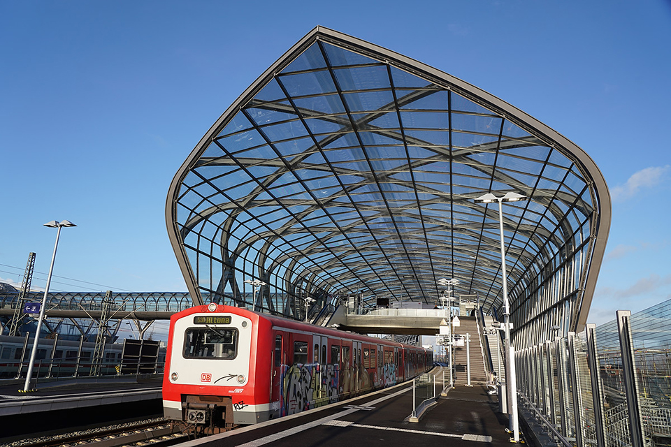 Neue S-Bahn-Station Elbbrücken: „ein Magnet für Hamburger und Touristen“. © Thomas Hampel