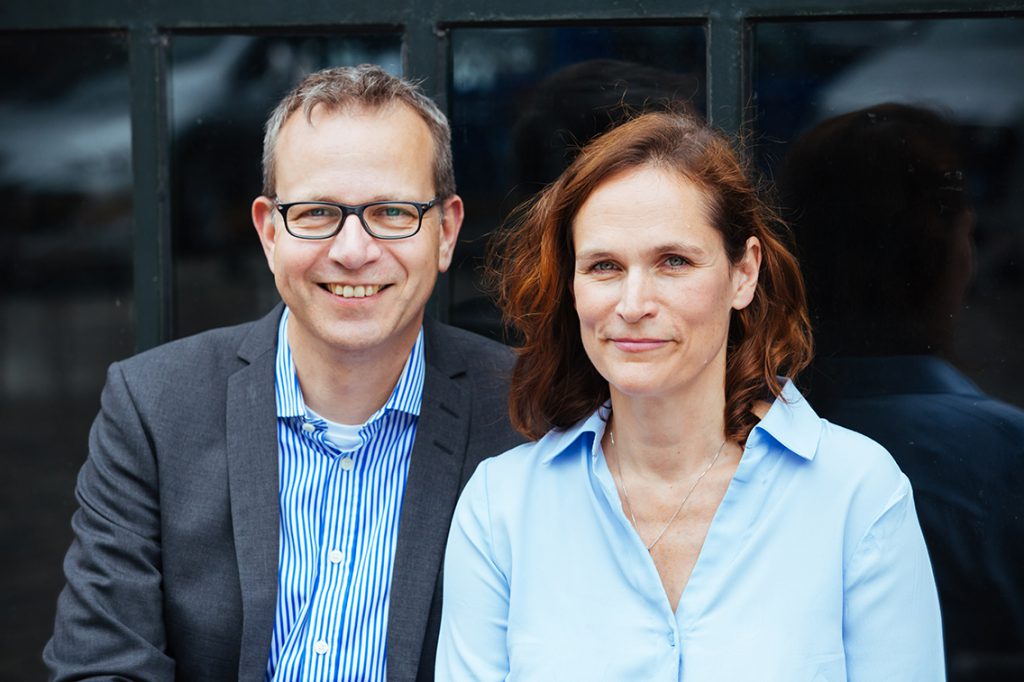 Yvonne Funcke und Ralf Brenner, Geschäftsführende Gesellschafter der Kommunikations- und Beratungsagentur Fromm: „„Eine Hafenstadt und ihre Unternehmen sind nur erfolgreich, wenn sie es schaffen, international zu kommunizieren und auf andere Menschen aus anderen Kulturkreisen einzugehen.“ ©FROMM / Verena Reinke