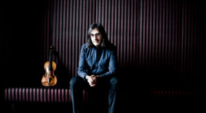 Das NDR Elbphilharmonie Orchester mit Geigensolist Leonidas Kavakos spielen einen Brahms-Prokofjew-Zyklus. © Marco Borggreve