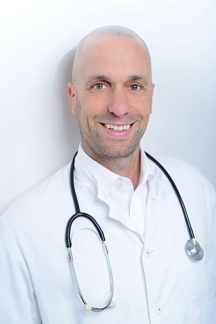 Niels Schulz-Ruhtenberg ist Facharzt für Allgemein- sowie Ernährungs und Sportmedizin bei Ärzte am Kaiserkai. © Privat