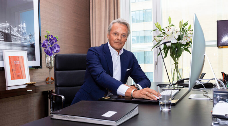 Björn Dahler ist Geschäftsführender Gesellschafter DC Developments – der Projektentwickler baut u.a. die Luxuswohntürme „Fifty9“ und „The Crown“ auf dem Strandkai sowie zweite weitere Premium-Wohnhäuser im südlichen Überseequartier. © DC Developments