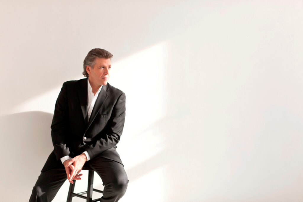 US-Bariton Thomas Hampson: Den Schwerpunkt bilden drei Konzerte von Thomas Hampson. Sein Langzeitprojekt „Songs of America“ erweiterte er jüngst um „A Celebration of Black Music“, das er mit zahlreichen Gastsänger:innen erstmals auf deutschem Boden präsentieren wird. @ Dario Acosta 2011