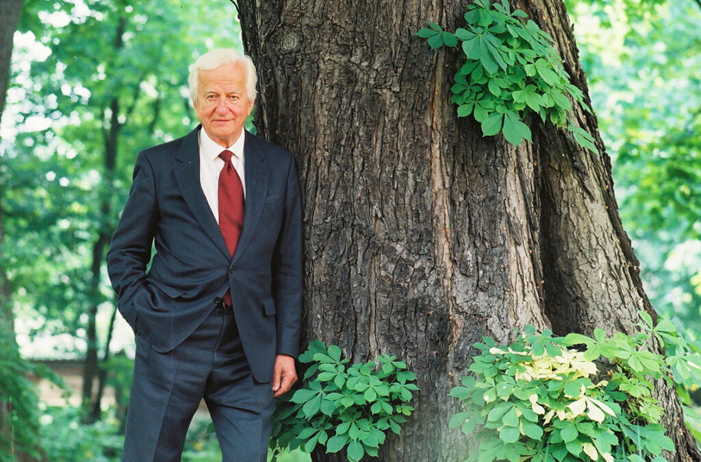 Dr. Richard von Weizsäcker, Bundespräsident a. D.: „Ehren wir die Freiheit. Arbeiten wir für den Frieden. Halten wir uns an das Recht. Dienen wir unseren inneren Maßstäben der Gerechtigkeit.“ © mauritius images / Hans Scherhaufer / imageBROKER