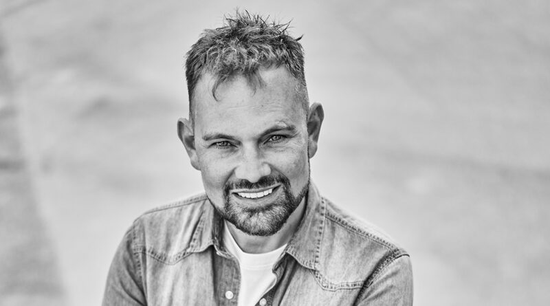 MdB-Kandidat James Robert „Jimmy“ Blum, FDP: „Berlin wartet auf mich, weil ich in der Kommunalpolitik ,Blut geleckt’ habe und in den vergangenen Monaten durch die Arbeit in der Bezirksversammlung und in den Ausschüssen Projekte erfolgreich anschieben und durchsetzen konnte.“ © www.braunphotography.de