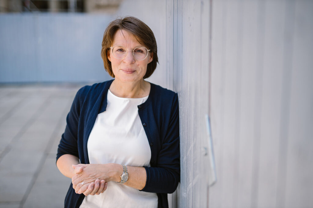 Die Opposition von CDU und Linkspartei in der Bürgerschaft stellten erneut im Stadtentwicklungsausschus in Frage, ob der Standort für eine Schule im Lohsepark überhaupt geeignet sei. „Es geht um den Standort als solchen“, konstatierte Anke Frieling von der CDU. @ CDU Hamburg