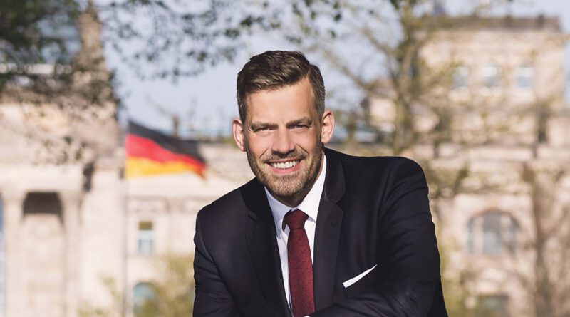 Bezirkschef Falko Droßmann /SPD) möchte in Berlin Spuren hinterlassen: „Ich kann hier arbeiten so viel ich will, von Hamburg-Mitte aus kann ich nichts an den Grundsätzen verändern.“ @ Privat