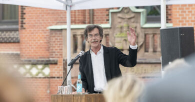 *Prof. Jörn Walter ist deutscher Stadtplaner und war von 1999 bis 2017 Oberbaudirektor von Hamburg. © Julia Knop | Überseequartier Nord
