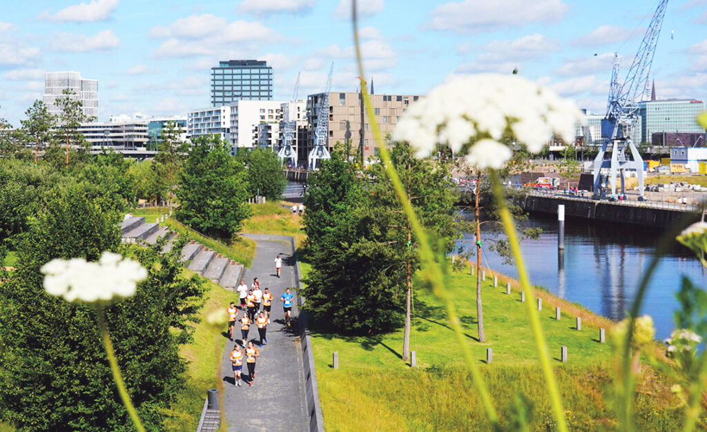 Freizeit-, Sport- und Biodiversitäts-Oase Baakenpark: Workshop des Netzwerks HafenCity zu „Mehr Grün in der HafenCity“. © BMS Die Laufgesellschaft mbH