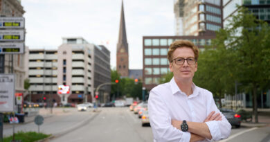 »Eine Oper mit Fußweg über der Willy-Brandt-Straße«